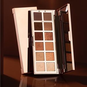 MAJOR DIMENSION EYESHADOW PALETTE